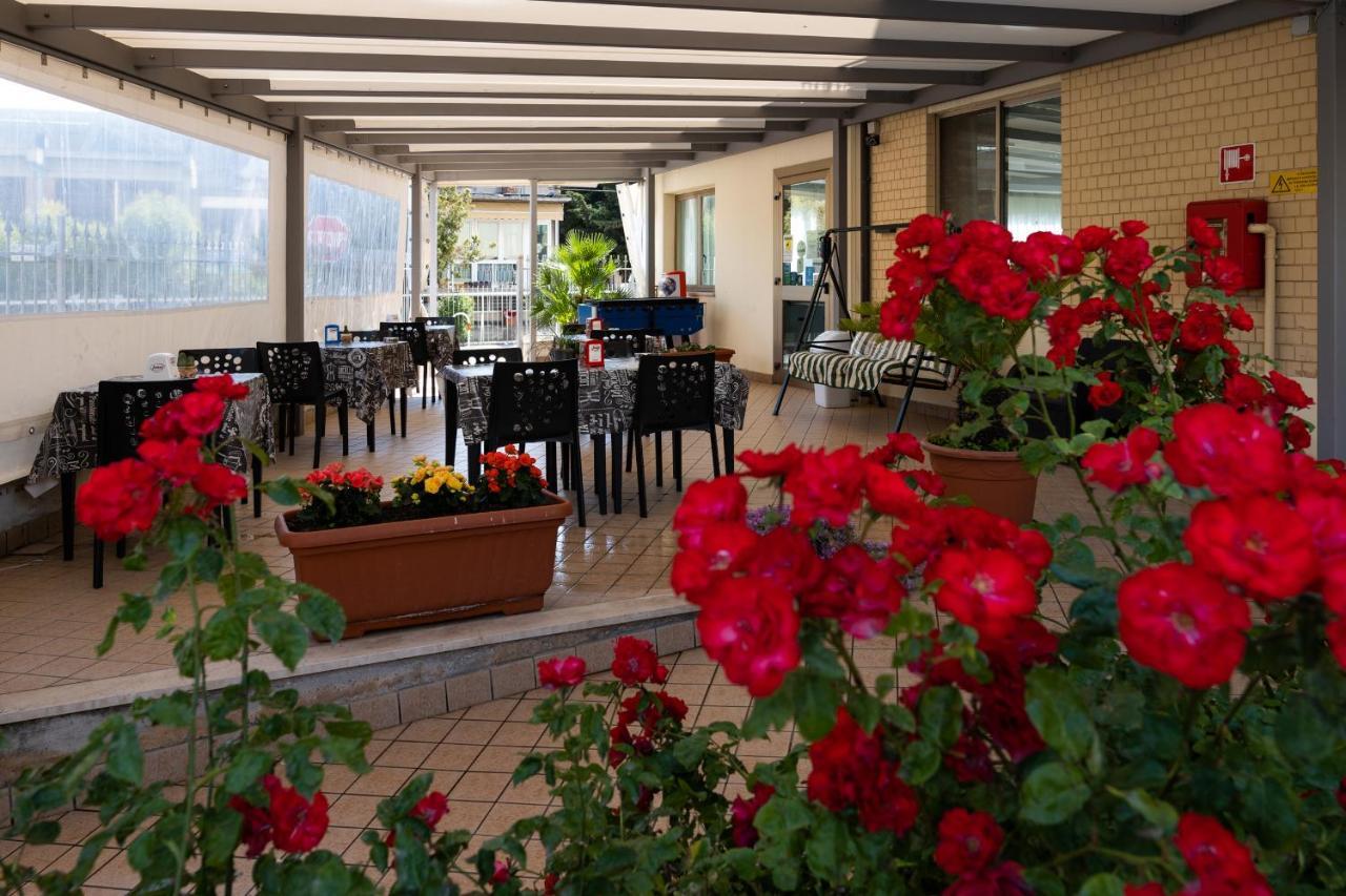 Hotel Belvedere Porto SantʼElpidio エクステリア 写真