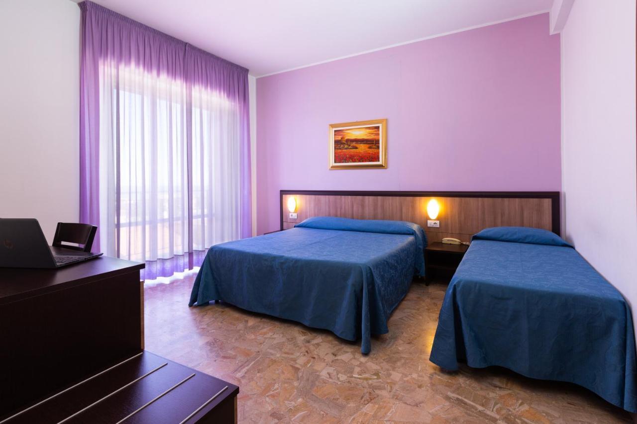 Hotel Belvedere Porto SantʼElpidio エクステリア 写真